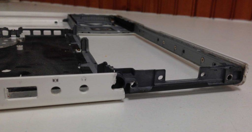 Cracked casing on original MacBook