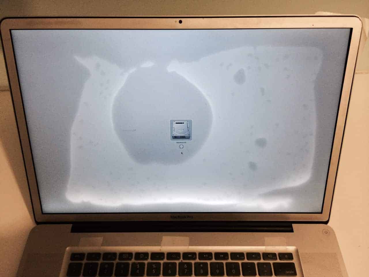 MacBook-Pro-A1286 liquid damaged display