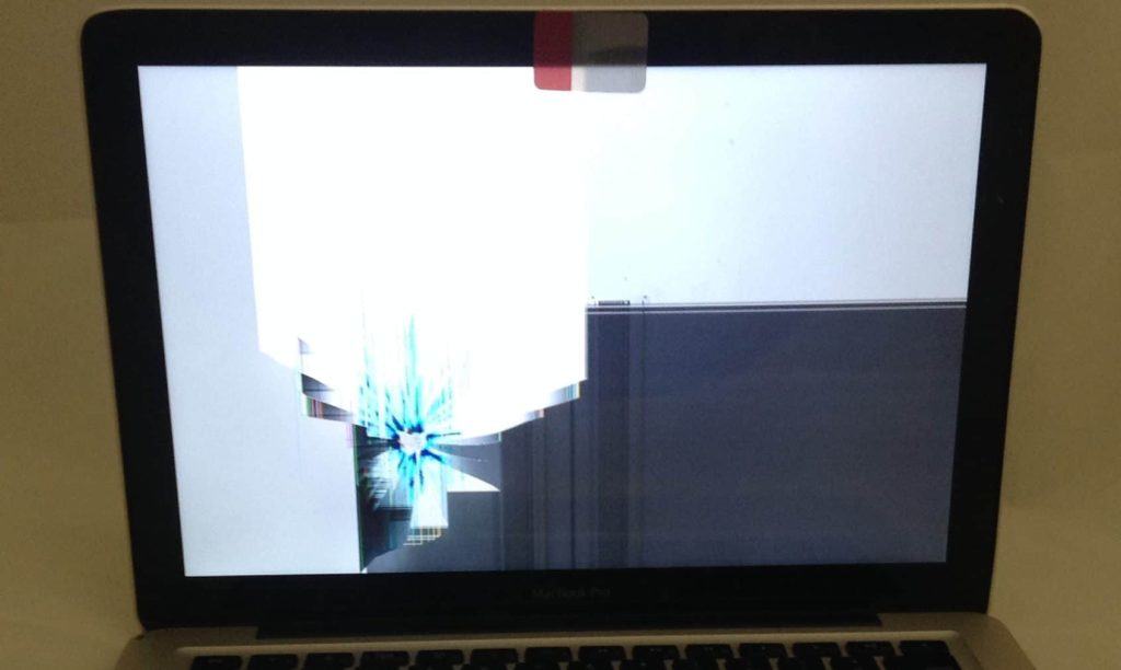 Point of impact on Retina MacBook Pro screen