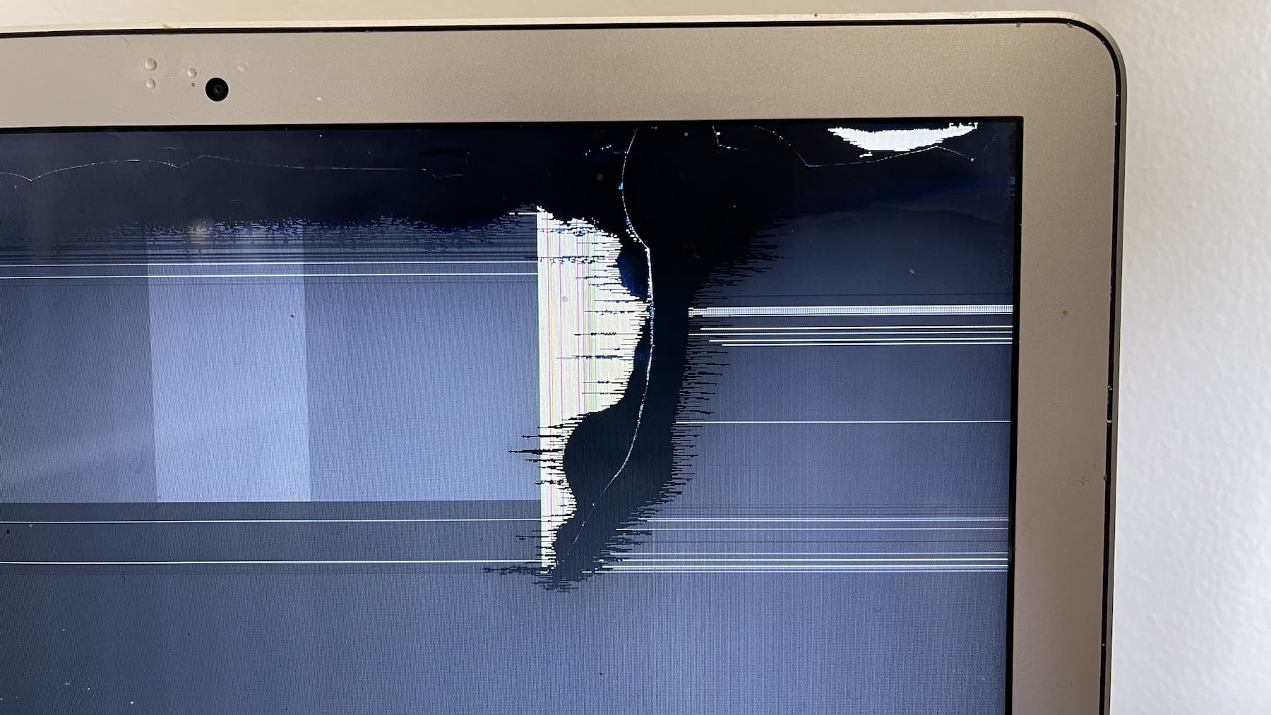 A1466 MacBook Air cracked screen