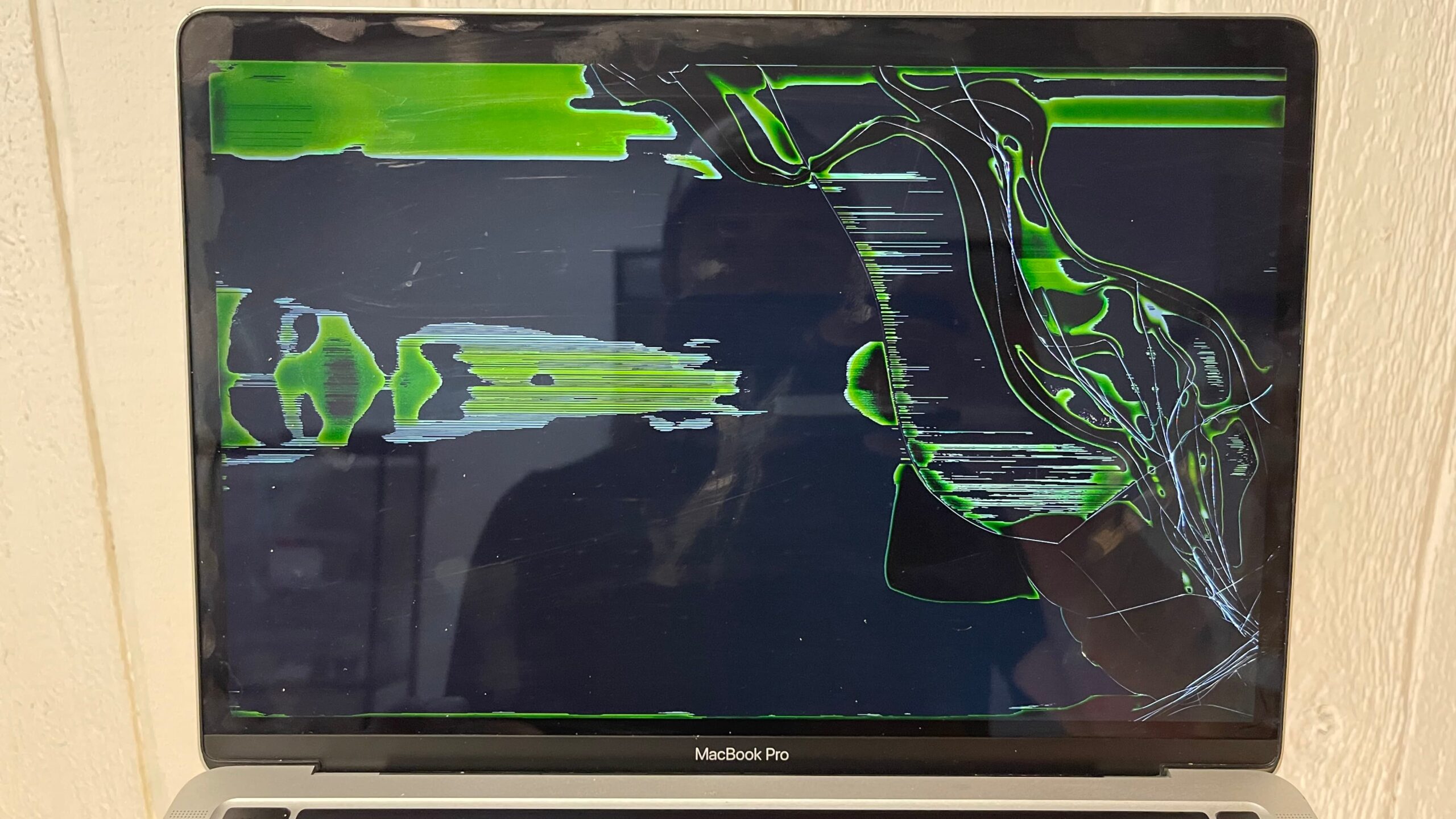 A2338 MacBook Pro with cracked display.